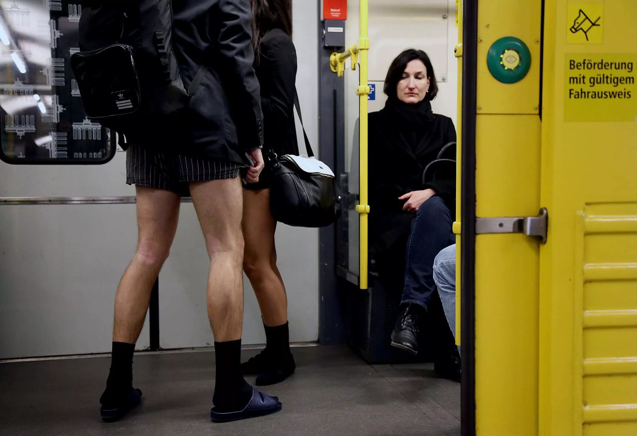 Global no Pants Subway Ride. Global no Pants Subway Ride 2014. Метро без штанов 2014. В метро без штанов. Фото без стыда