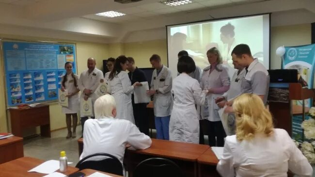 Доктор шмидт магадане. Хасынская районная больница. Городская больница магадан. Нагаевская 40 магадан поликлиника. Онкологический диспансер магадан.