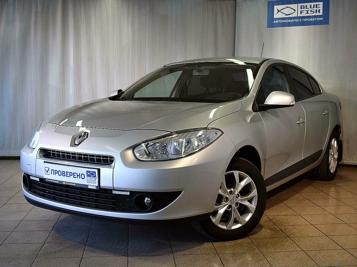 Купить б/у Renault Fluence I 1.6 AT (106 л.с.) бензин автомат в Санкт-Петербурге