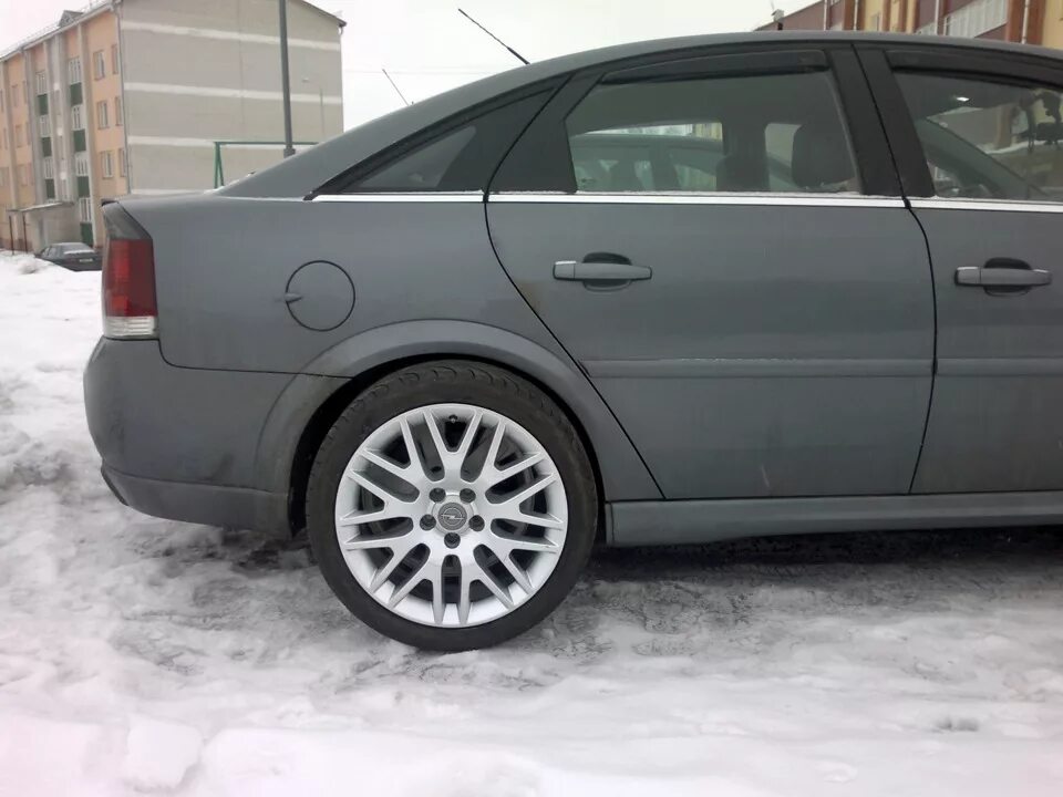 Колеса опель вектра б. Vectra c r18. Opel Vectra c r18. Диски Opel Vectra c r17. Шины 215/60 r17 на Opel Vectra c.