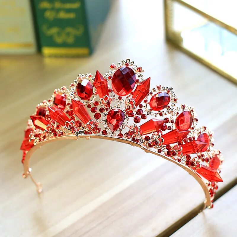 Букет с пивом корона. Красная корона. Диадема корона королевская золотая. Диадема с красными камнями. Корона иконка.
