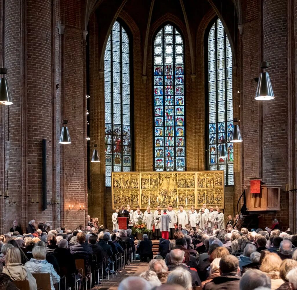 Праздник реформации. День реформации в германии. день реформации reformationstag в германии. лютеранском храме реформации мюнхен. день реформации в германии праздник.
