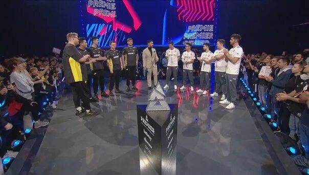 Final fall. Blast fall finals 2025. blast premier world final 2025 финал. кубок бласт. финал стендап 2025 финал.