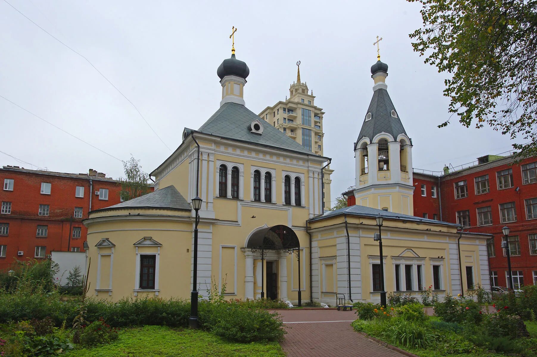 храм метро октябрьская