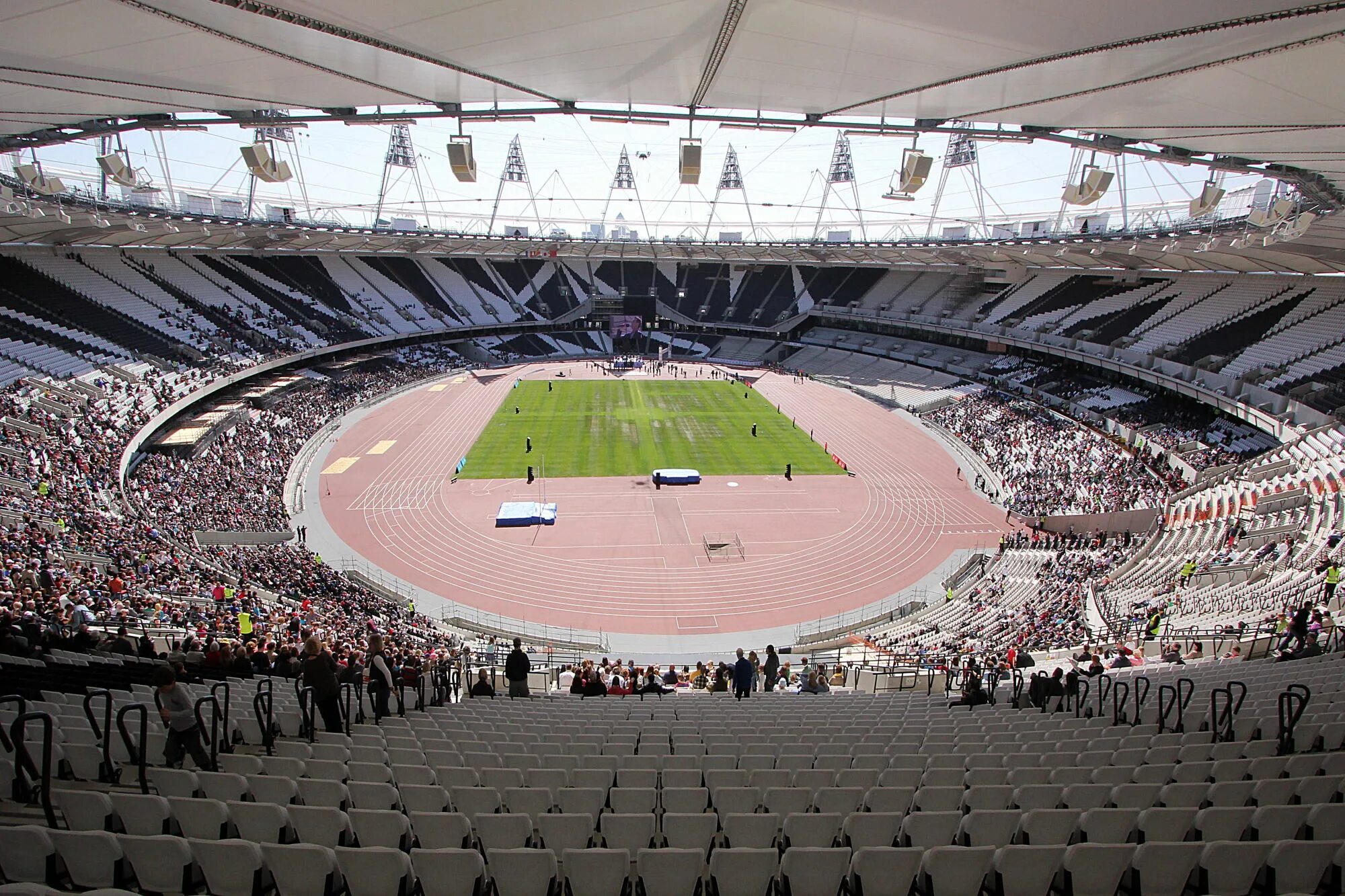 Стадион Лондон Стэдиум. Олимпийский стадион Лондон 2012. Олимпийский стадион (Лондон). Олимпийский стадион Англия. Стадион кроссворд