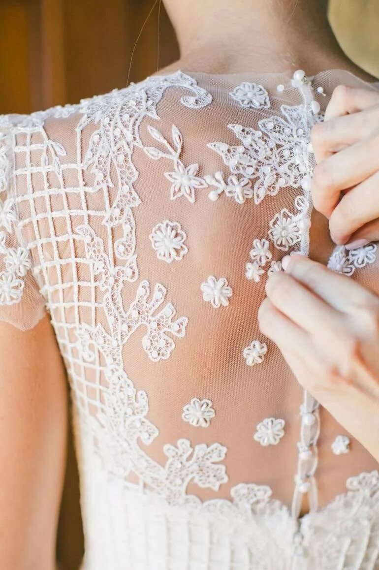 Свадебные кружева. Свадебное кружево. Белое кружево. Кружевная свадьба подарки. Свадебные кружевные ткани.