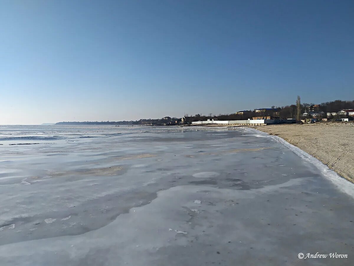 Азовское море зимой. Азовское море зимой замерзает. Темрюк зимой. Море в Мариуполе зимой. Вода азовская 1