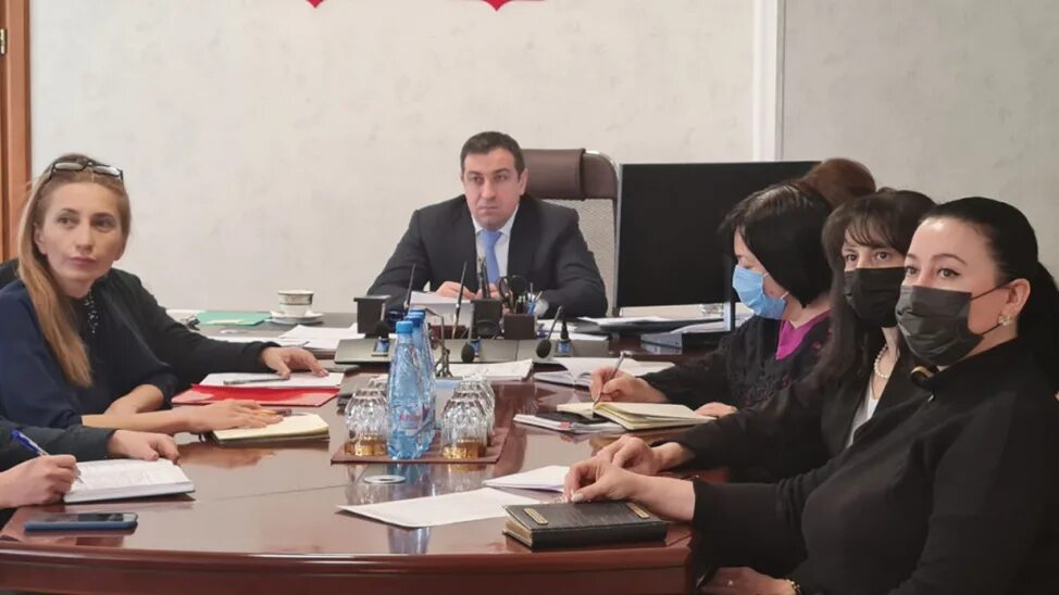 Милана тхамокова нальчик. Кабардино-балкария горы летом. Ляна арипшева. Тарчокова фатима минздрав кбр. Белый дом нальчик.