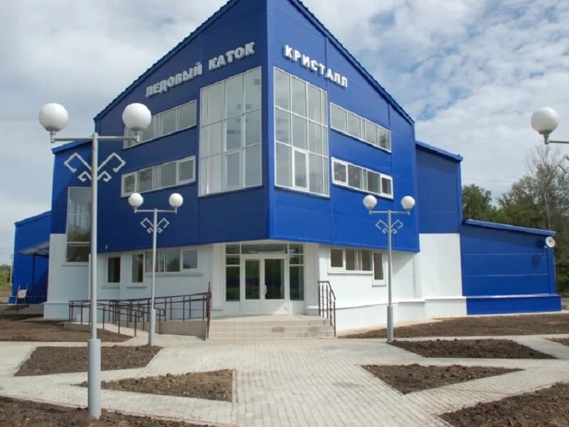 Кристалл вурнары. Каток новое поколение чебоксары. Кристалл вурнары. Вурнарский ледовый дворец кристалл. Крытый каток в вурнарах.