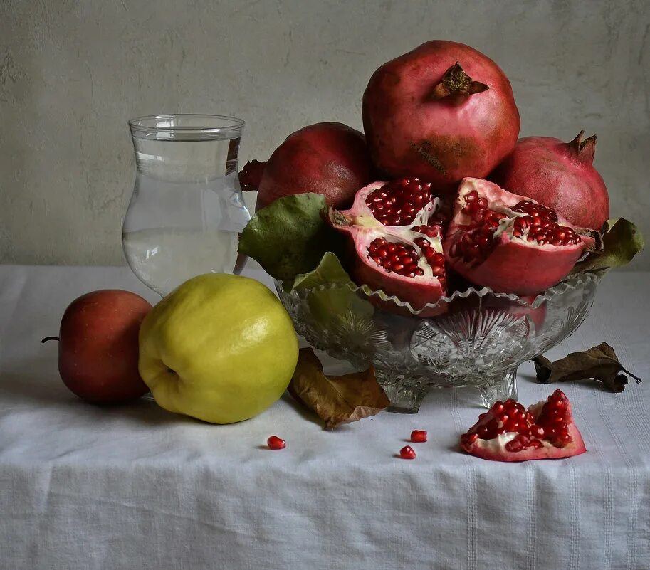 меружан хачатрян натюрморт с гранатом и айвой. натюрморт с гранатами и айвой меружан хачатрян. Fauvist painter, 1874-1949. меружан хачатрян натюрморт с гранатом и айвой. гранат хурма виноград.