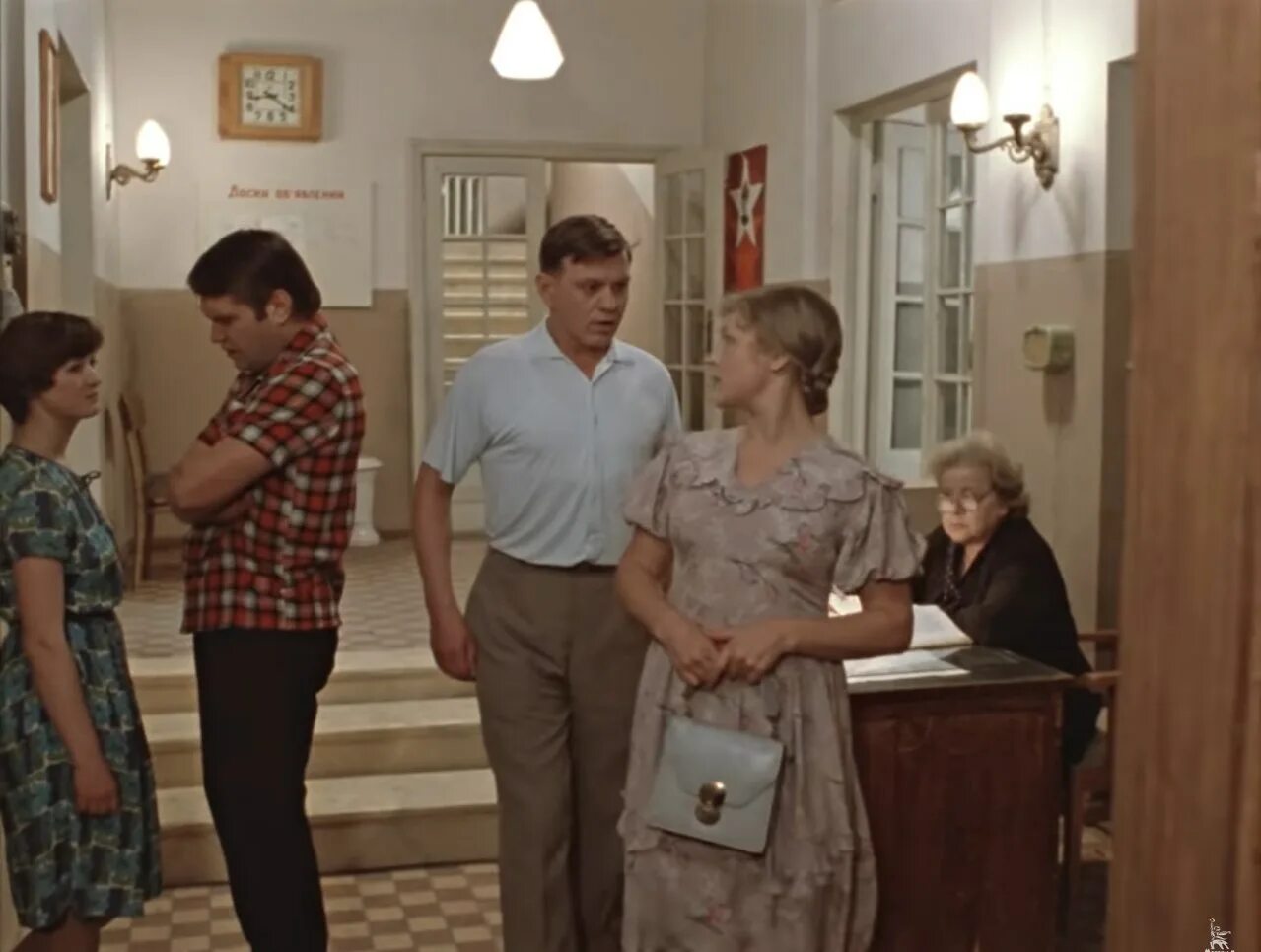 Сюжет москва слезам не. Сюжет москва слезам не. Сюжет москва слезам не. Катерина тихомирова москва слезам не верит. Москва слезам не черит.