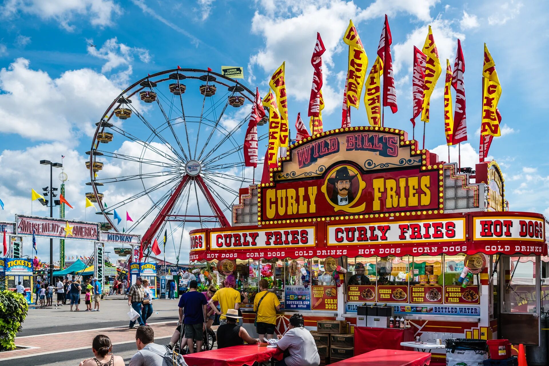 Карнавал цирк. Парк карнавал. Funfair. Цирк Сток. Fun fair park