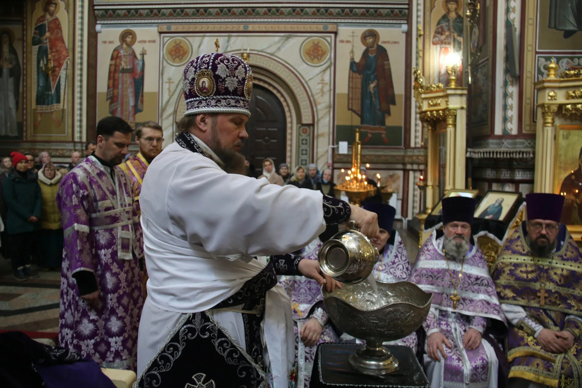велики четверг. велики четверг. омовение ног апостолов иисусом христом икона. одежда в великий четверг. великий четверг поздравления.