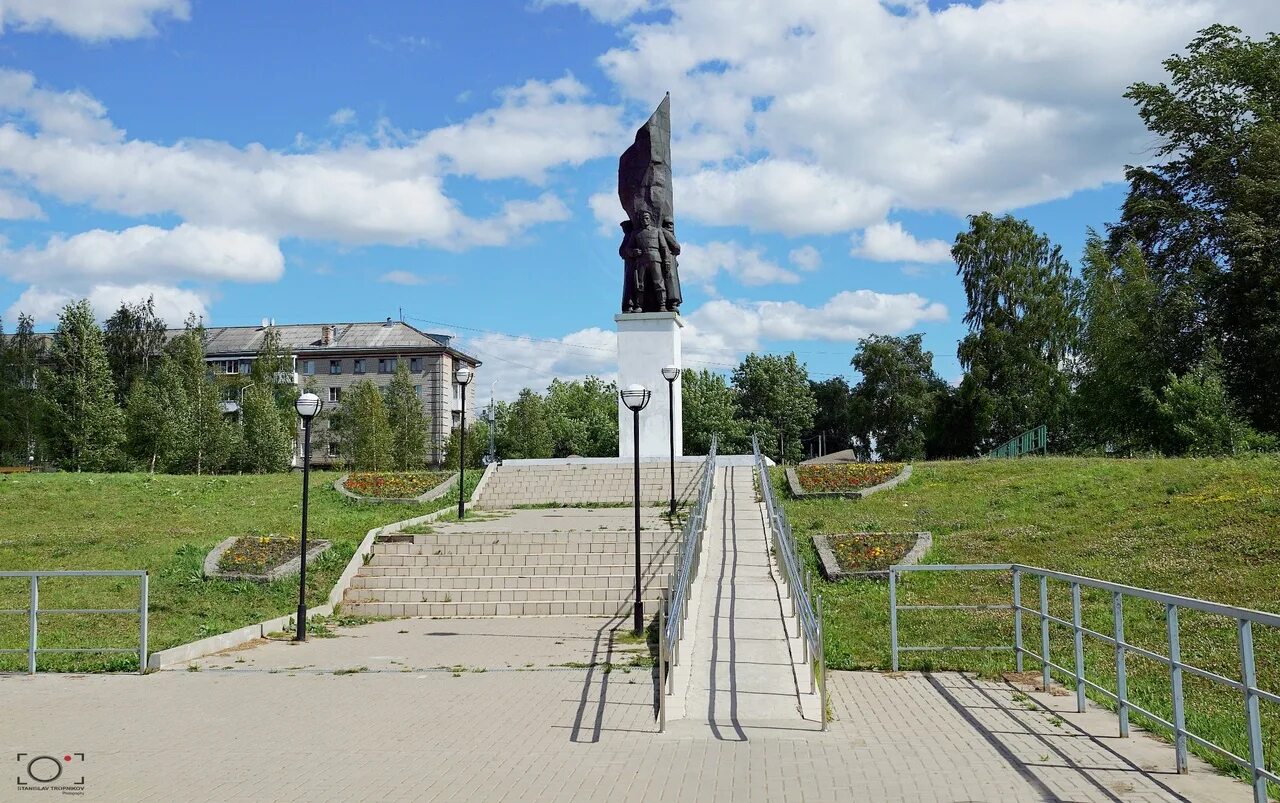 Обелиск города котласа. Двинское котлас. Двинское котлас. Памятник героям речной флотилии котласе. Двинское котлас.