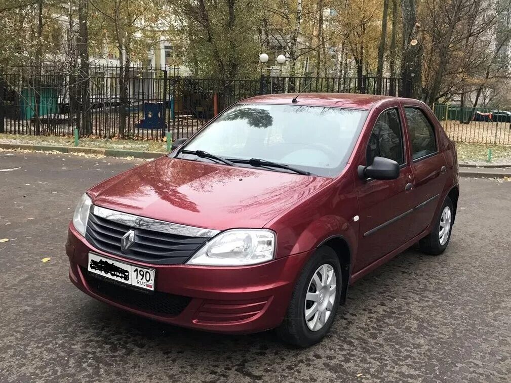 Куплю б у logan. Renault Renault Logan 2010. Рено Логан 2010 года. Рено Логан 2010 1.6. Renault Logan бордовый.