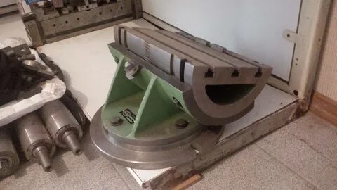 Наклонно поворотный стол для фрезерного станка