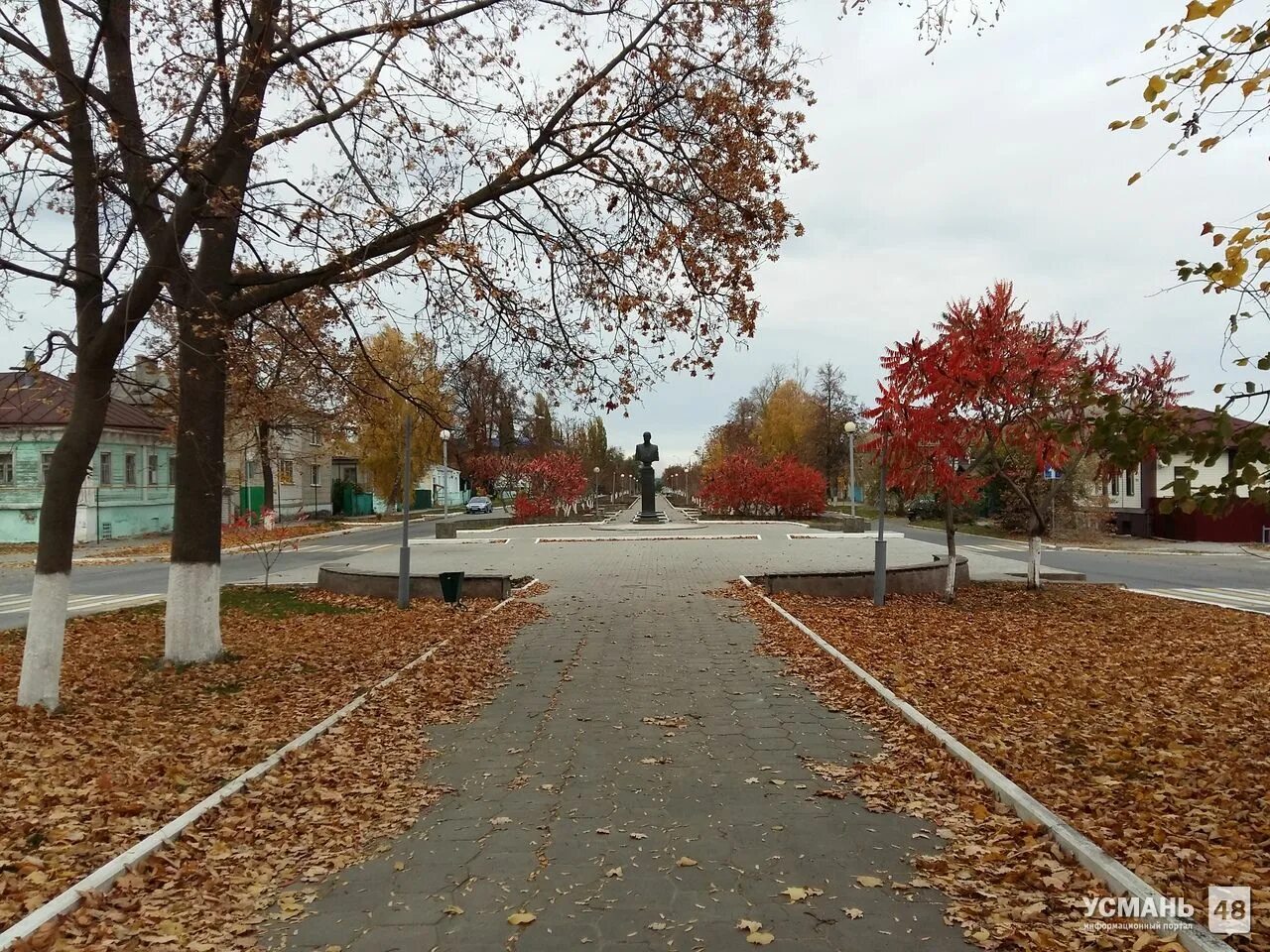 Жд вокзал усмань липецкая область. Площадь город усмань. Город усмань городской парк. Г усмань липецкая область. Усмань 48.