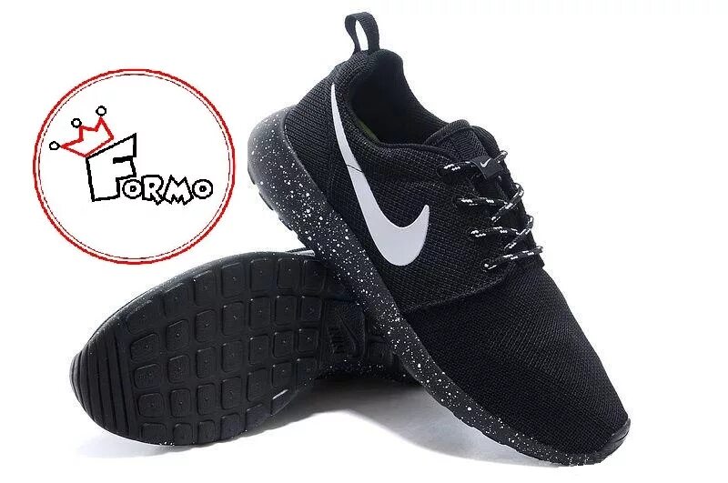 Найки с черной подошвой. Nike Roshe Run Black. Nike Roshe Run мужские черные. Найк Роше РАН трипл Блэк. Найк черные с подошвой.