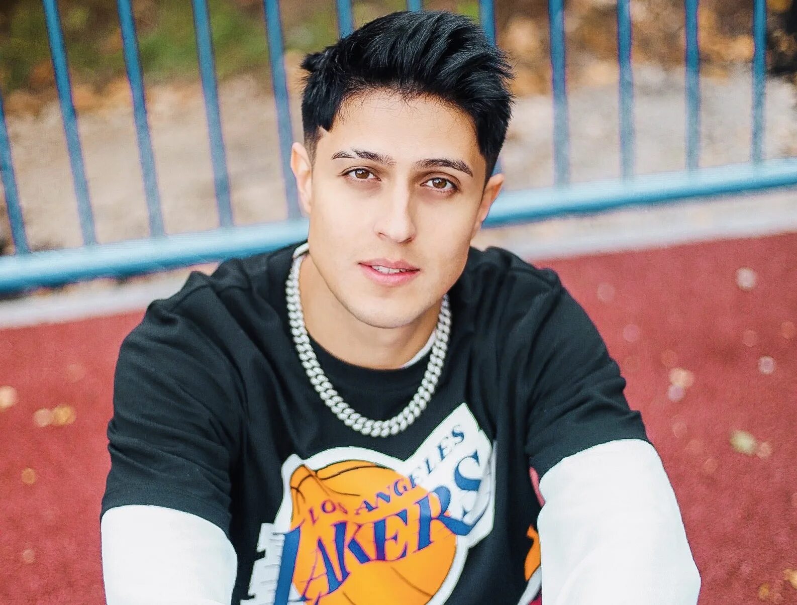 Хабиб шарифов. Сколько лет хабибу певцу сейчас. Хабиб шарифов. Хабиб певец. Сколько лет хабибу певцу сейчас.