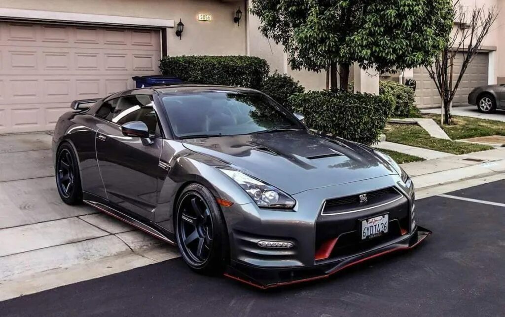 Nissan skyline gtr r35. Nissan skyline gtr r35. Ниссан скайлайн gtr r35. Ниссан гтр р35. Nissan skyline r35.