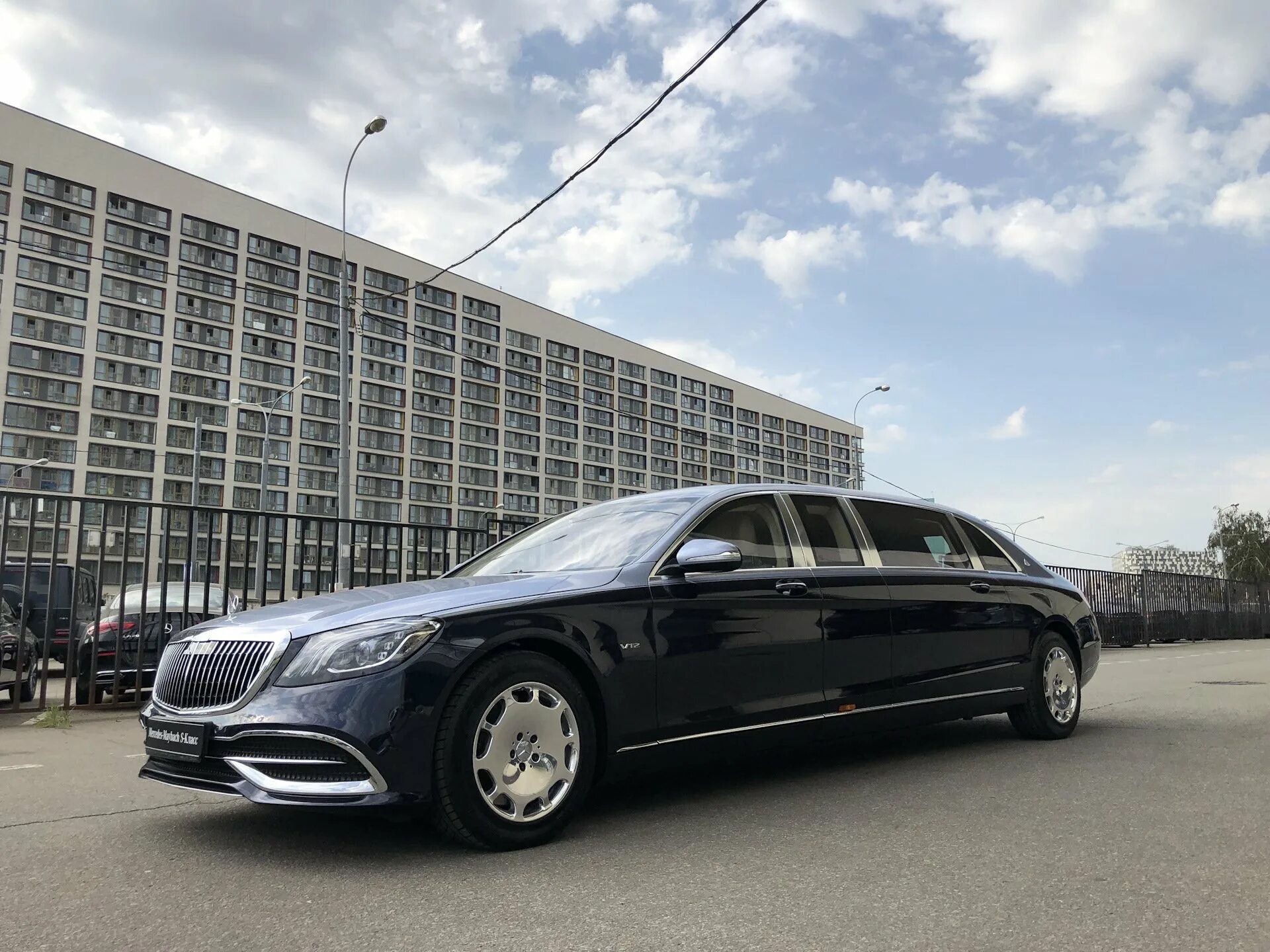 Mercedes Maybach s650. Мерседес Майбах Пульман s650. Мерседес Майбах Пульман 2020. Мерседес Майбах с 650. Mercedes майбах