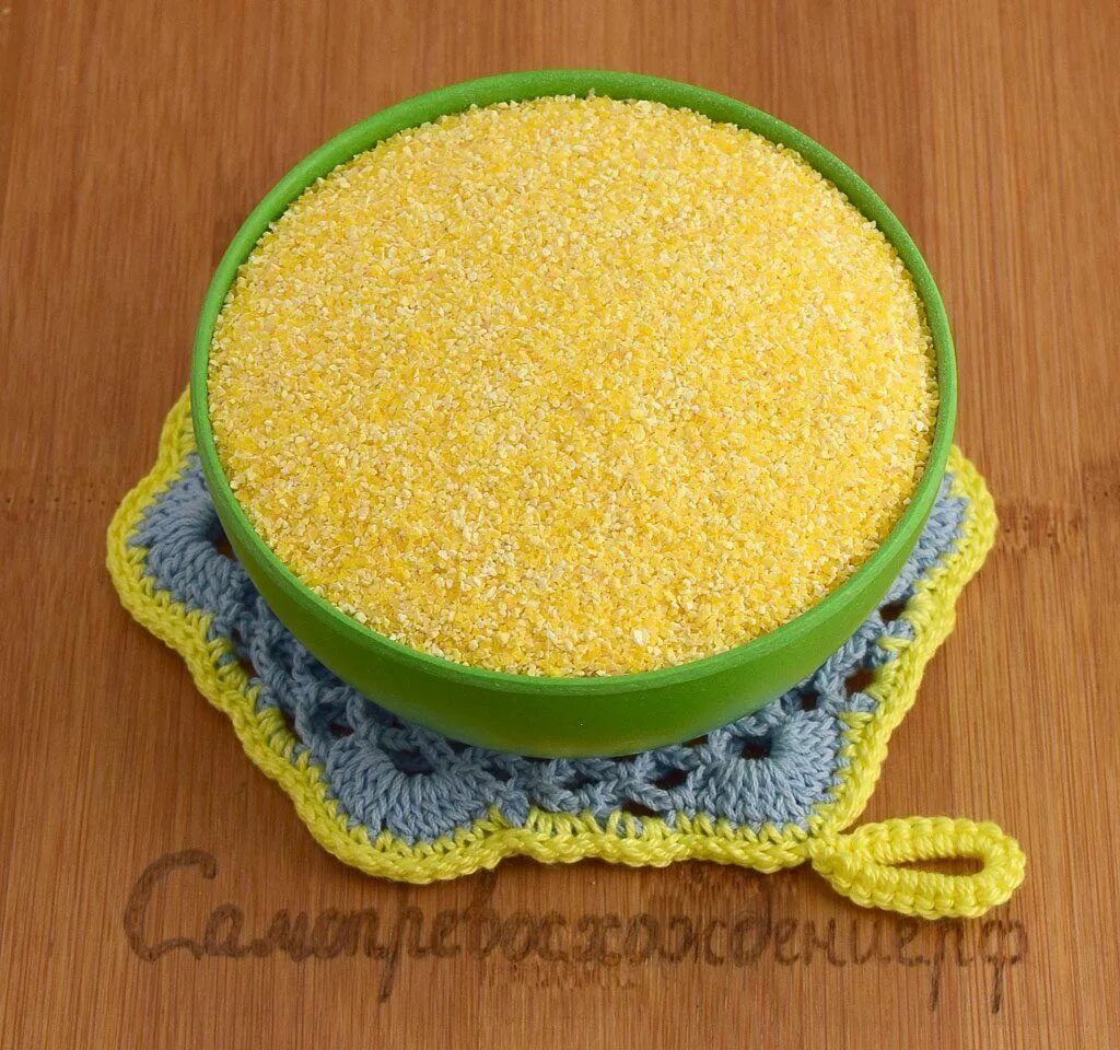 Кукурузная каша крупа. Сухая кукурузная крупа. Крупа из кукурузы