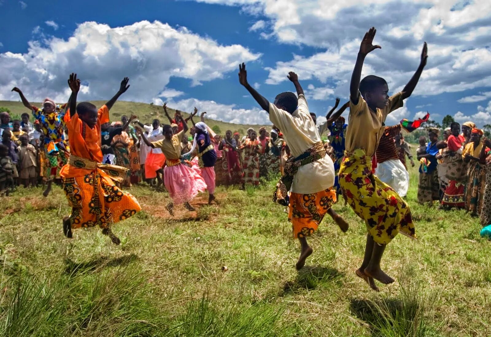 Танцы народов Африки. Ритуальные танцы народов Африки. Африканские национальные танцы. Африканские пляски. Темнокожие танцуют