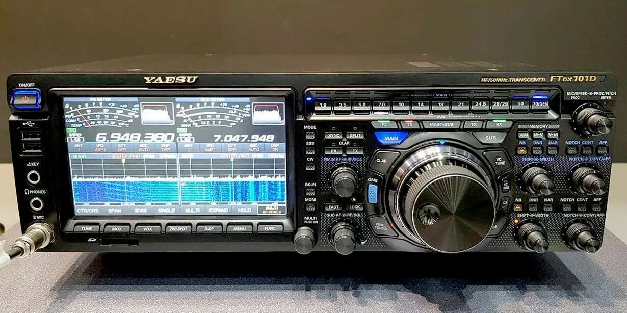 Куплю б трансиверы. Трансивер Yaesu ftdx101d. Yaesu ft-DX 101d. Yaesu FTDX-101d-MP. Yaesu ft DX 101d- трансивер.