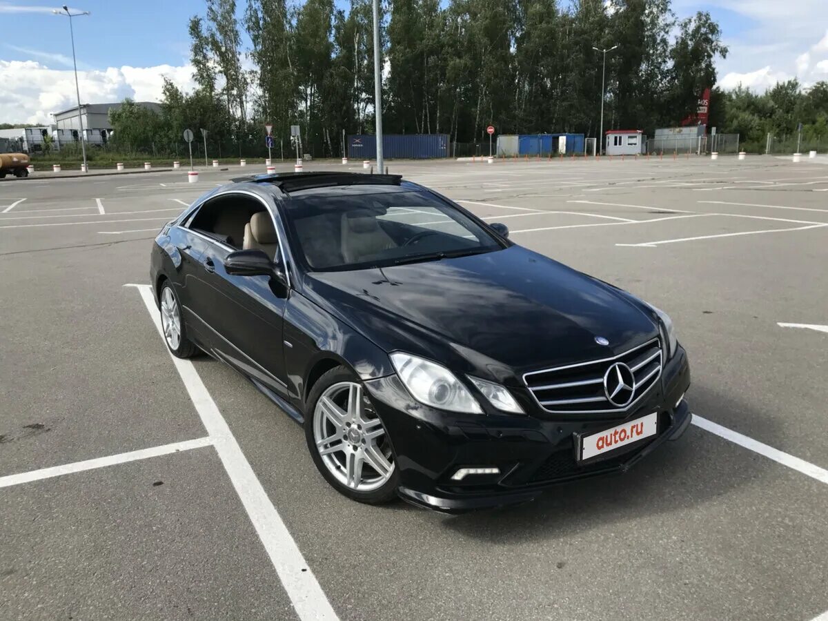 Мерседес w212 москва. Mercedes Benz w207 e-Coupe 2009. Мерседес е200 купе черный. Mercedes-Benz w212 купе. Мерседес w212 Coupe.