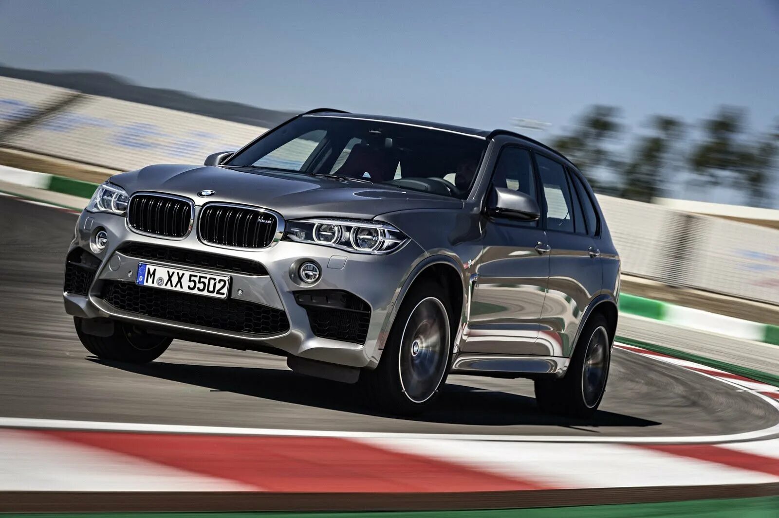 Почему бмв икс 5. Bmw x5 2017. bmw х5 2015. бмв x5 2015. кроссовер бмв х5.