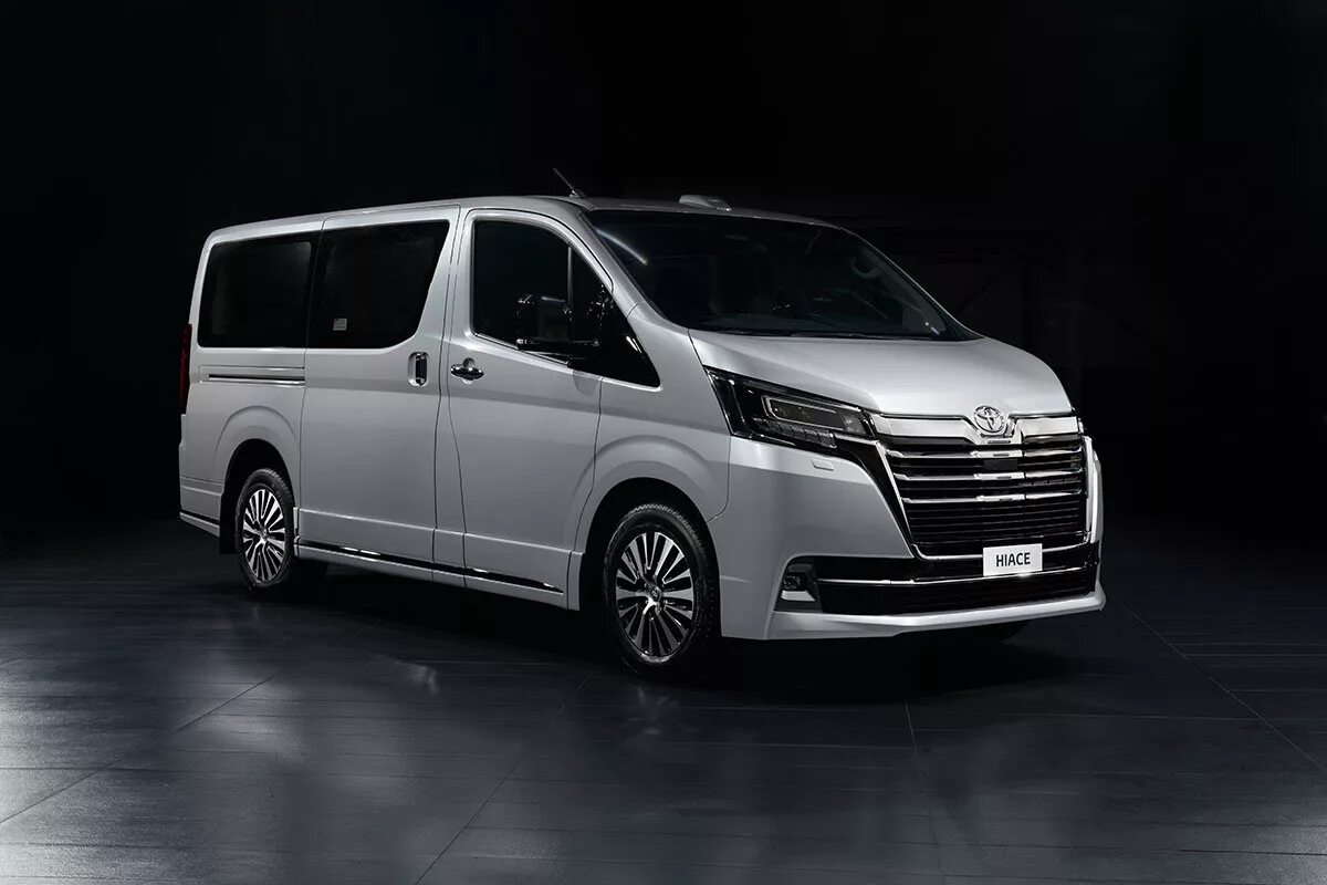 Новая тойота хайс. Toyota Hiace 2022. Тойота Хайс 2021. Тойота Hiace 2021 VIP. Тойота Hiace VIP 2019.