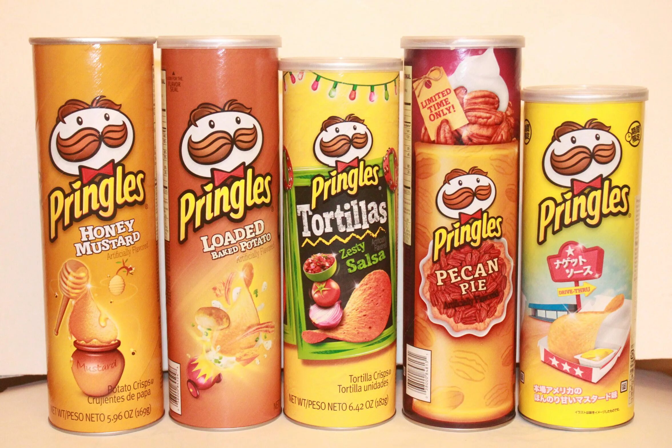 Упаковка принглс. Pringles чипсы форма. Тройная пачка принглс. Сальса и принглс.