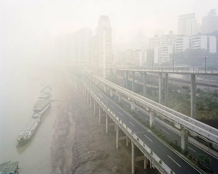 фотограф игорь сафонов. туманные перспективы. чёрно-белые фотографии туманная перспектива. туман перспектива. чунцин город туманов.