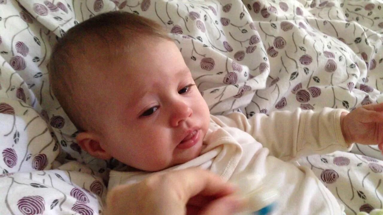 Ребенку 7 месяцев появилась. Ребенку 7 месяцев появилась. Ребенку 7 месяцев появилась. Младенец 7 месяцев. 7 месяцев малышу.