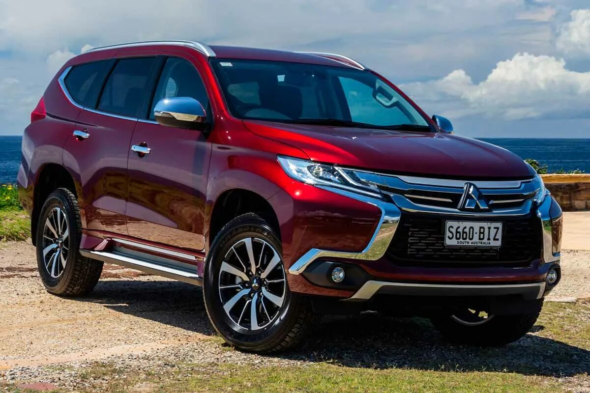 Pajero sport цена. Mitsubishi Pajero Sport 2016. Новый Mitsubishi Pajero Sport. Mitsubishi Pajero Sport 2017. Pajero Sport 2016.