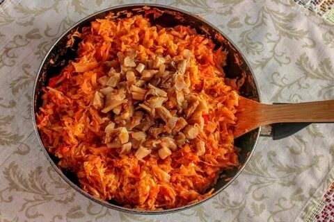 Приготовление тушеной капусты на сковороде