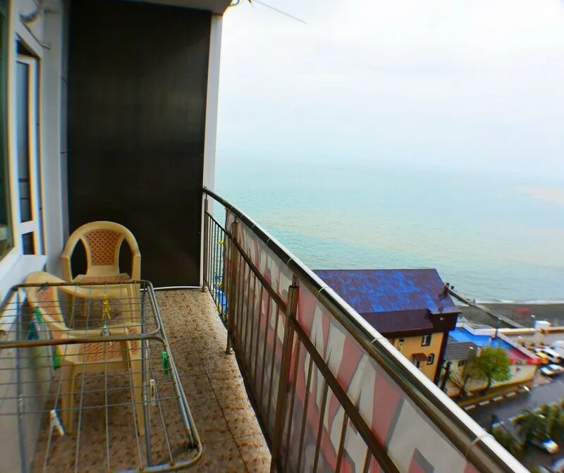 Гостевой дом аракс адлер. Жилье ул просвещения адлер. Улица просвещения 147/1 адлер. Адлер улица просвещения 153а. Адлер у зои просвещения 136.