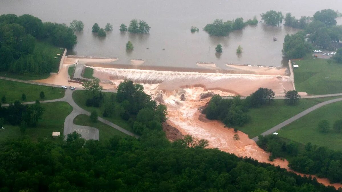 Наводнение. Наводнения площадь. Наводнения площадь. Наводнение в новосибирске. Потоп в новосибирске 2015.