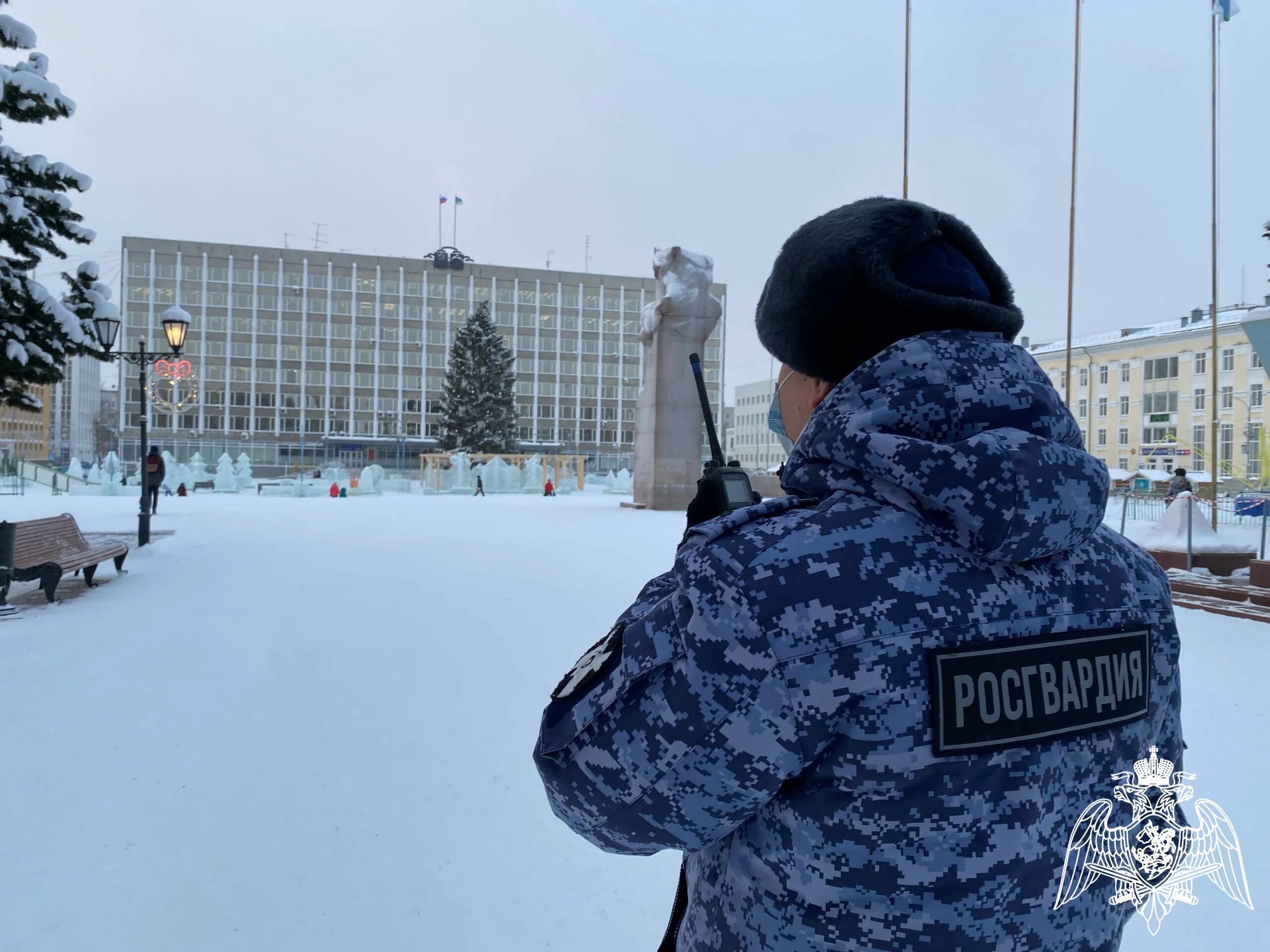 Тревога сыктывкар. Тревога в сыктывкаре. Фото сотрудников прокуратуры сыктывкара. Кочпонский детский дом сыктывкар. Росгвардия в сыктывкаре на служебно прикдажных вижа спорта 21.