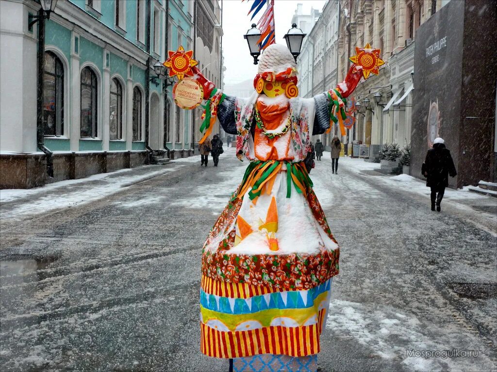 Камергерский переулок масленица. Кукла Масленица. Необычная масленичная кукла.