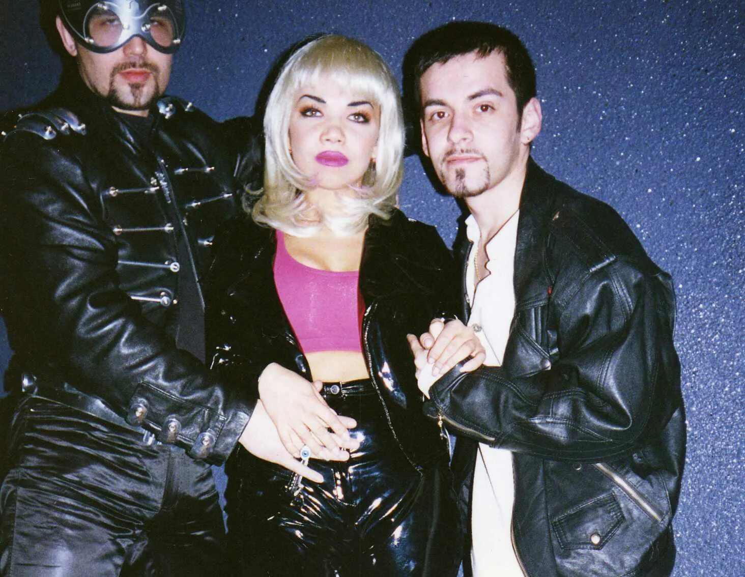 Ди бронкс земля мечты. Ди бронкс и натали. Ди бронкс и натали участники. Ди бронкс балалайка. Ди-бронкс & натали - «земля мечты» постеры.