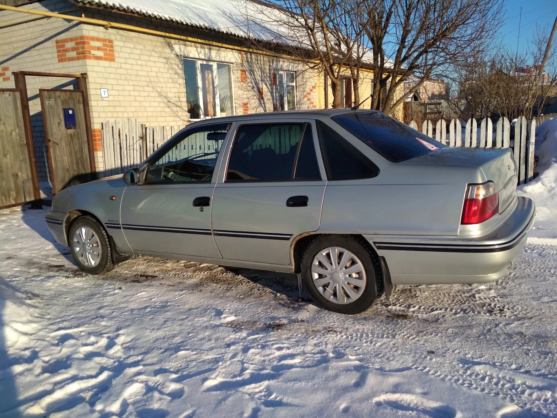 Нексия 1 сколько. Daewoo nexia 1. daewoo nexia 1.6. niksi1. нексия 1 daewoo.
