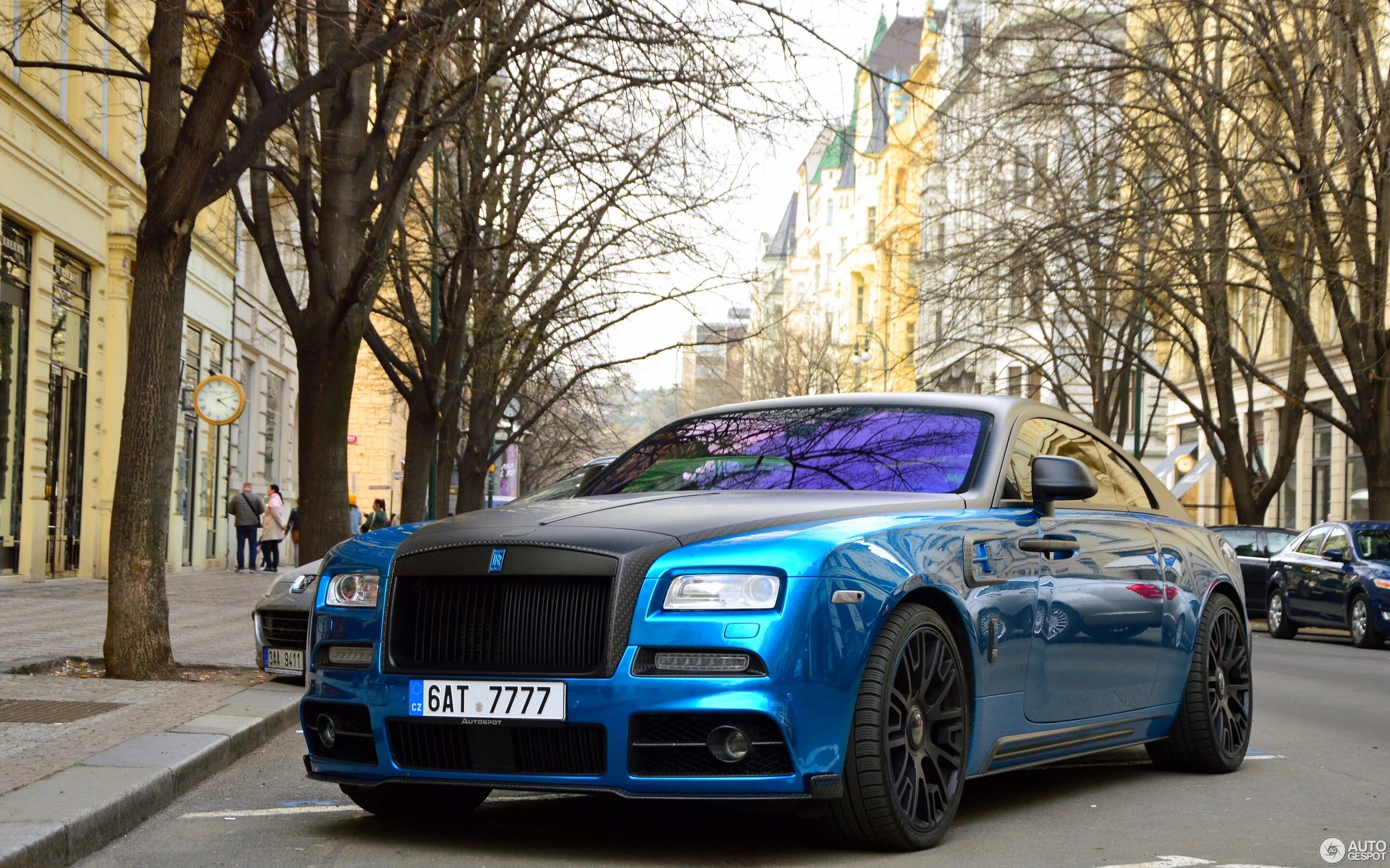 Роллс мансори. Rolls Royce Wraith Mansory. Rolls Royce Mansory. Rolls Royce Wraith 2020 Mansory. Роллс Ройс врайт мансори 2020.