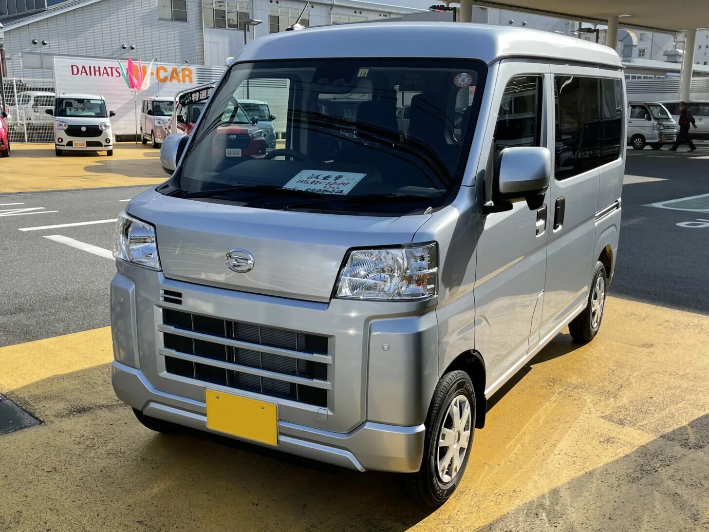 Лучший из кей каров. Daihatsu hijet s700. кей кар из японии. китайские кей кары. daihatsu new global architecture.
