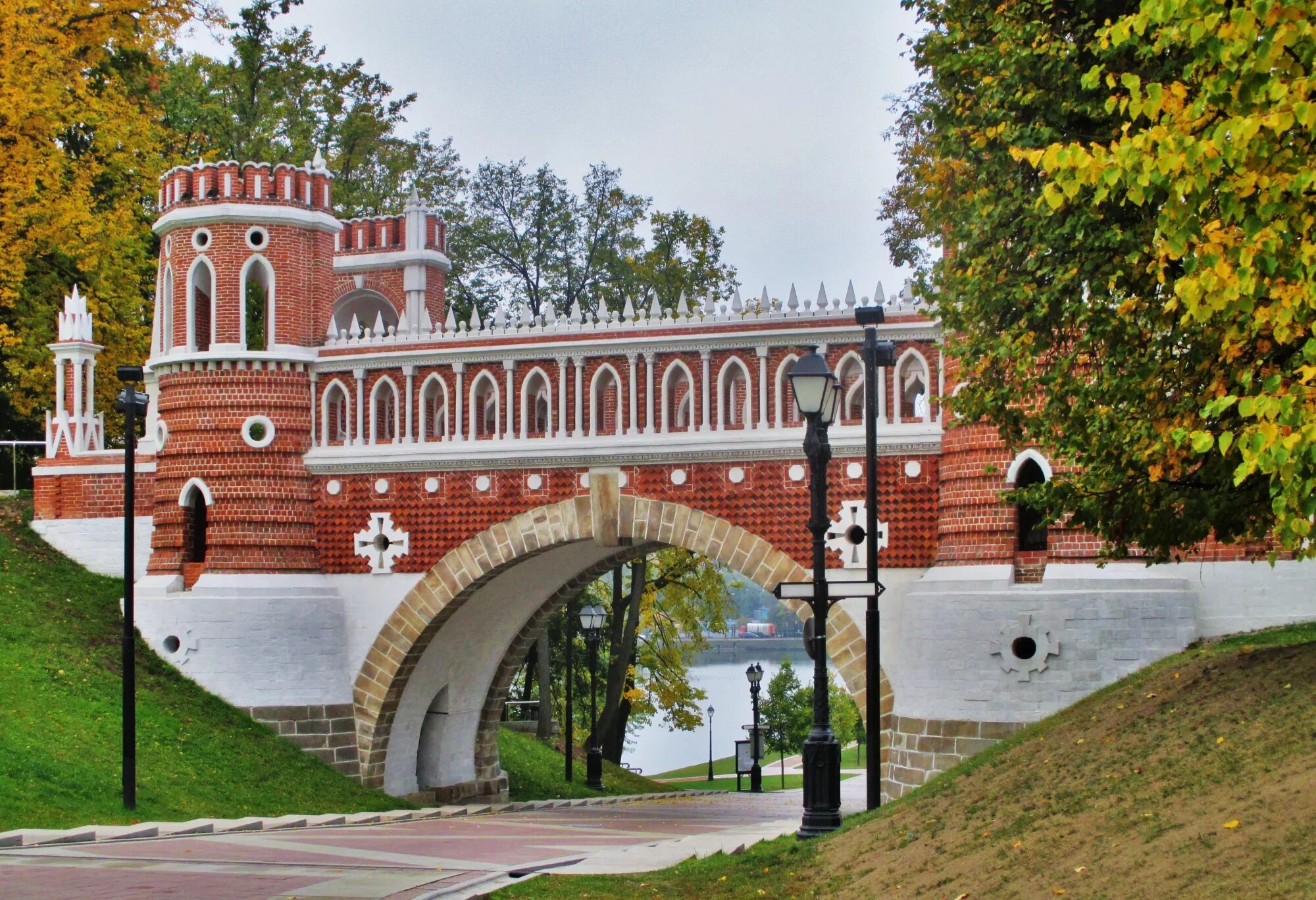 Город царицыно московская область. Парк заповедник Царицыно. Музей усадьба Царицыно. Парк усадьба Царицыно. Парковый ансамбль Царицыно.