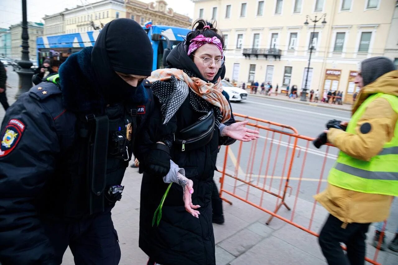 Кого выбирают 8 сентября в спб. Митинг на невском проспекте. пикет в спб.