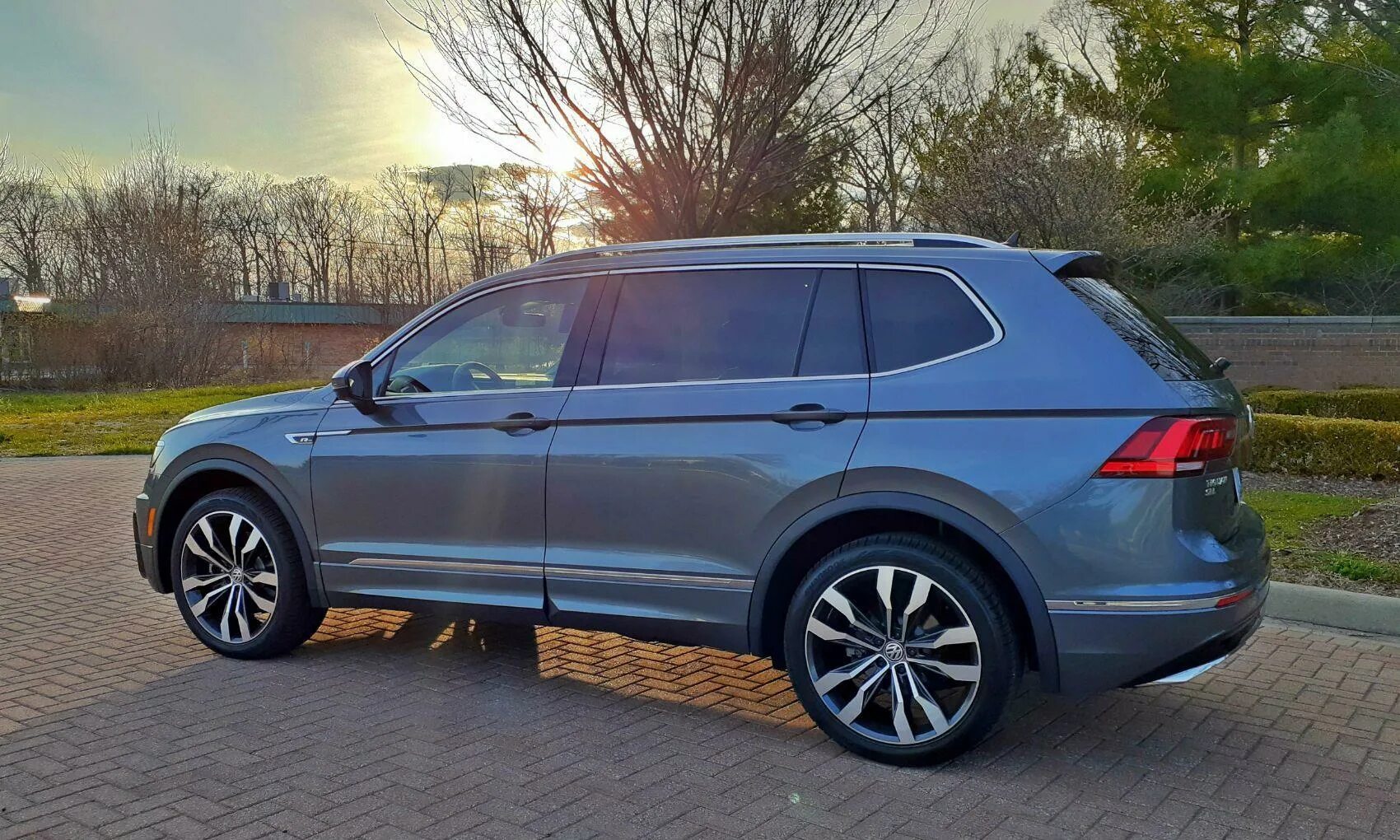 Volkswagen tiguan 2.0 tdi. Tiguan Allspace 2020. Volkswagen Tiguan 2020 диски. Фольксваген Тигуан 2020 года. Тигуан 2.0 TDI 2020.