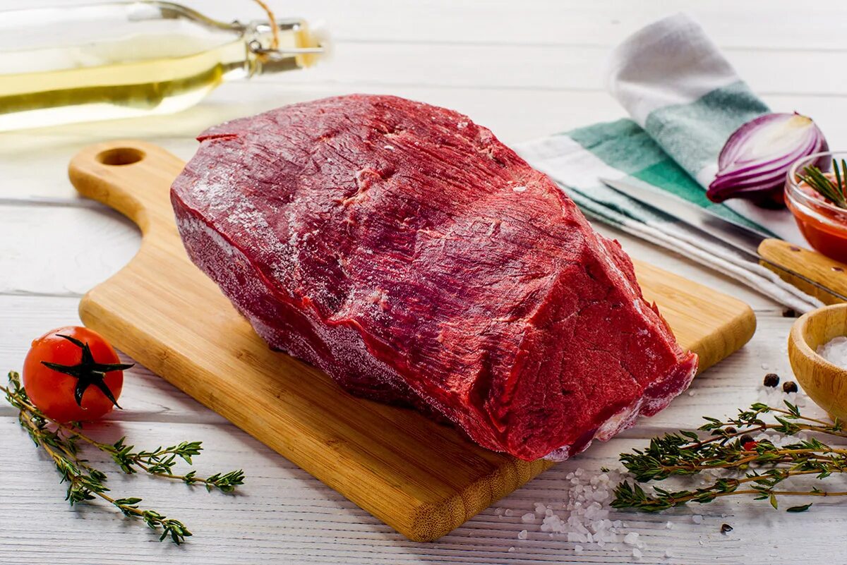 Тазобедренный отруб говяжий. Тазобедренный отруб говядина подбедерок. Тазобедренный отруб. Наружная часть тазобедренного отруба говядины это. Кострец отруб.