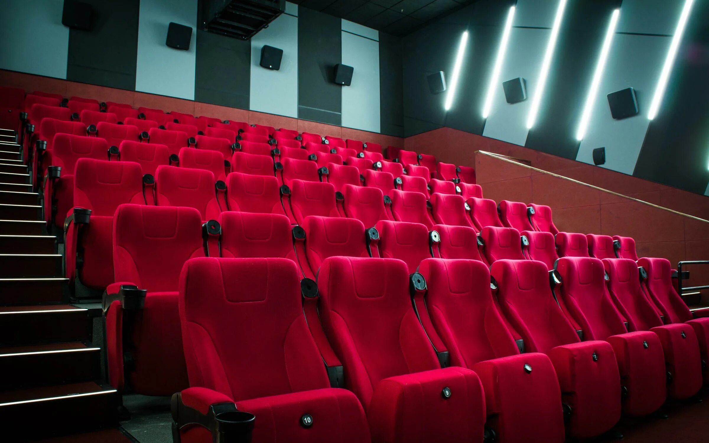 кинотеатр проспект афиша. кинотеатр коллаж кострома. кострома 5 звезд афиша коллаж на сегодня. праздник красок афиша. кострома 5 звезд афиша коллаж на сегодня.