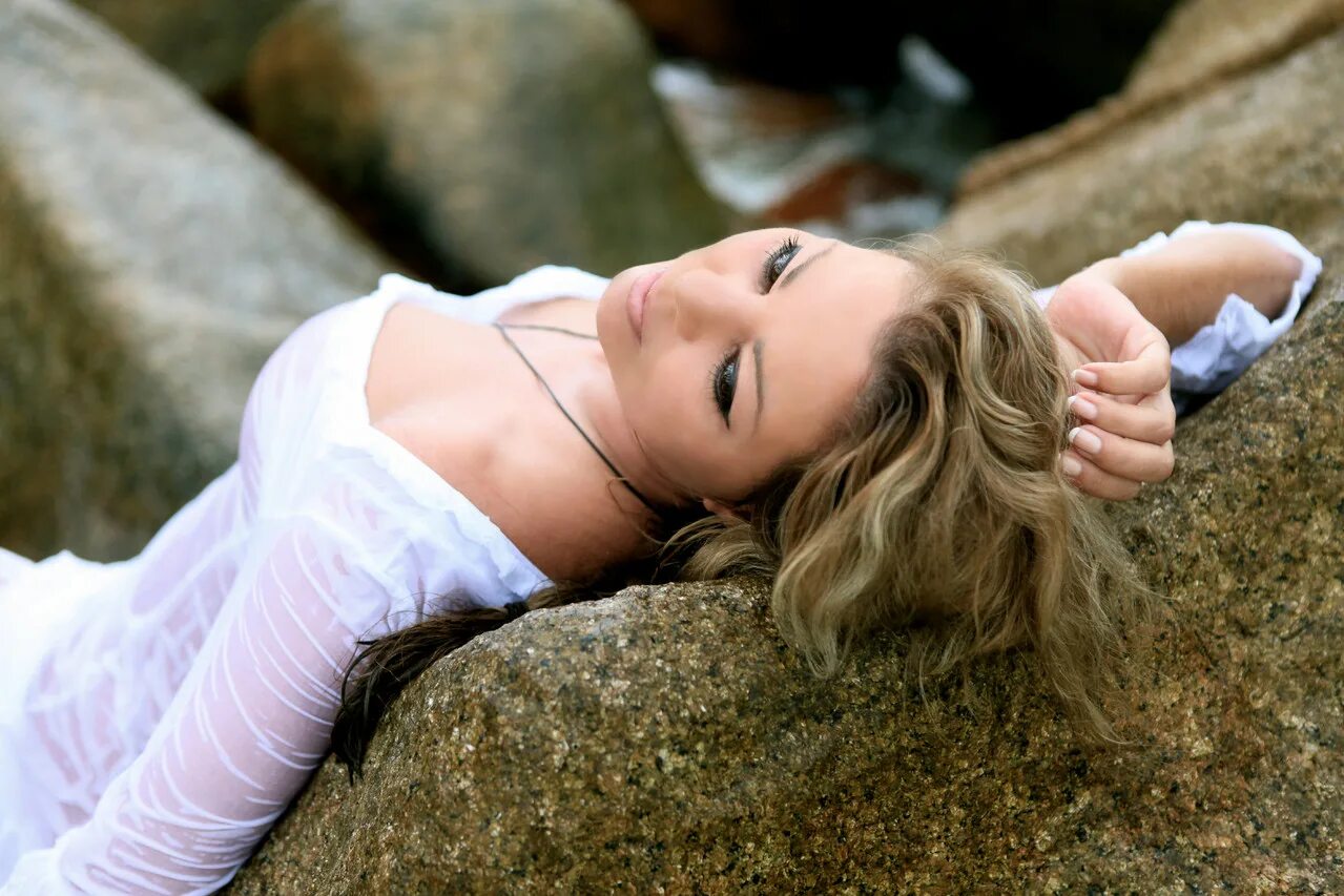 Grammar circle the correct alternatives ответ. Sandra ann lauer. Sandra often listens. Прогресс тест по английскому языку 6 класс комарова. Решить задания circle the correct alternatives.